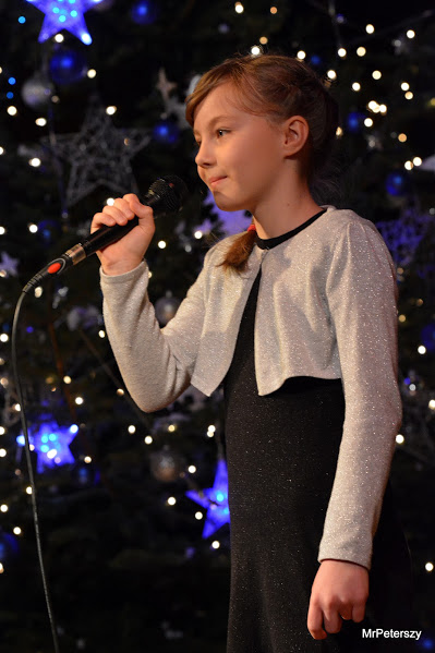 Młodzi artyści zaśpiewali kolędy w Domu Kultury „Atrium”