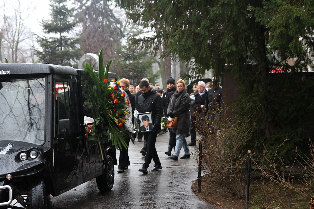 Kilkaset osób przyszło pożegnać redaktora Czesława Pańczuka