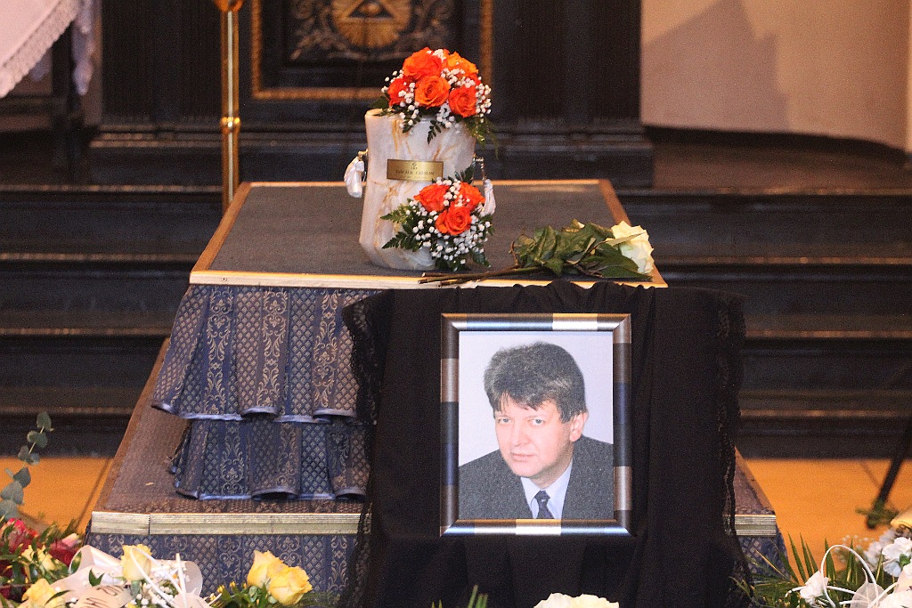 Kilkaset osób przyszło pożegnać redaktora Czesława Pańczuka