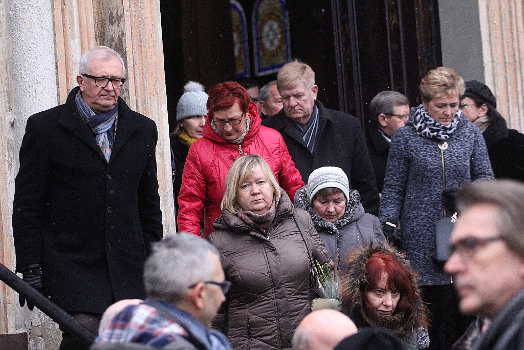 Kilkaset osób przyszło pożegnać redaktora Czesława Pańczuka