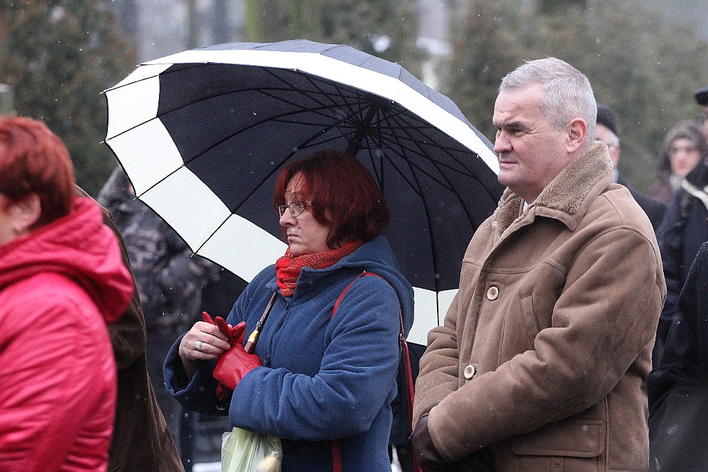 Kilkaset osób przyszło pożegnać redaktora Czesława Pańczuka