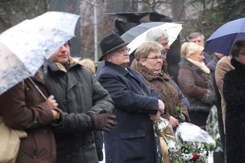 Kilkaset osób przyszło pożegnać redaktora Czesława Pańczuka