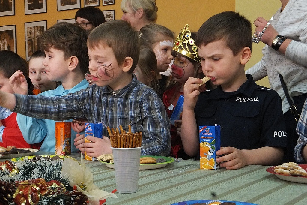Legnickie przedszkolaki bawiły się na balu karnawałowym