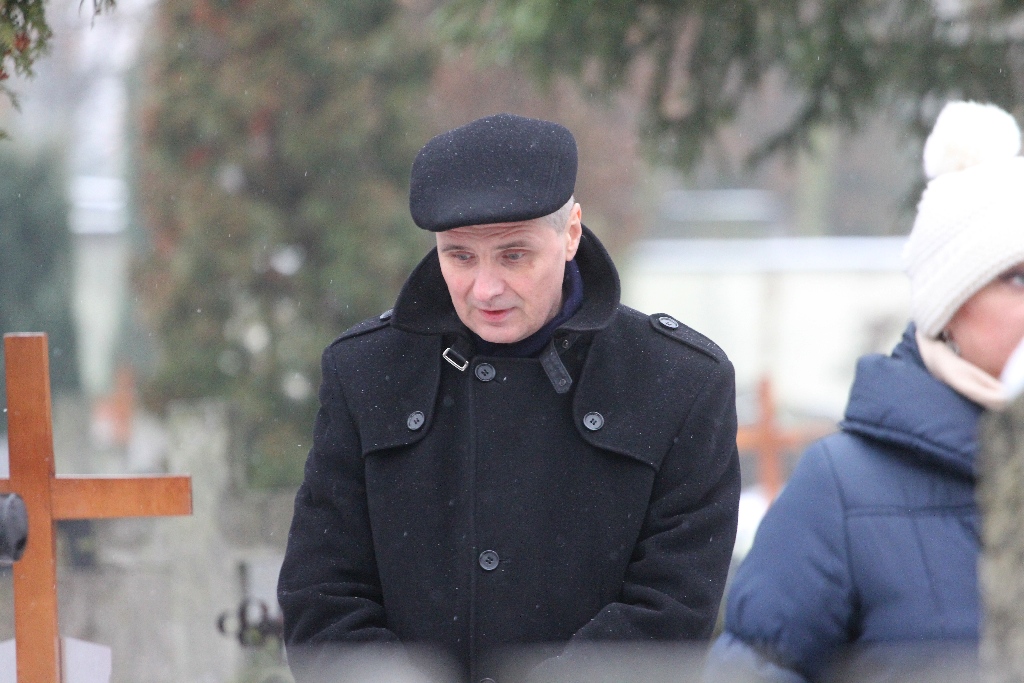 Kilkaset osób przyszło pożegnać redaktora Czesława Pańczuka