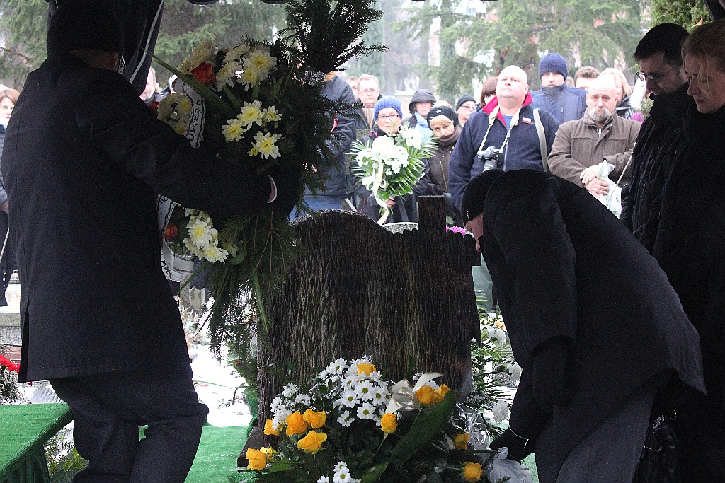Kilkaset osób przyszło pożegnać redaktora Czesława Pańczuka
