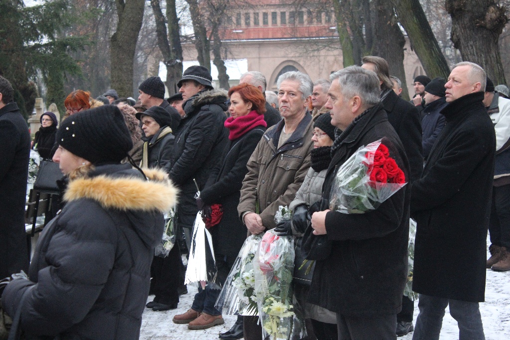 Kilkaset osób przyszło pożegnać redaktora Czesława Pańczuka