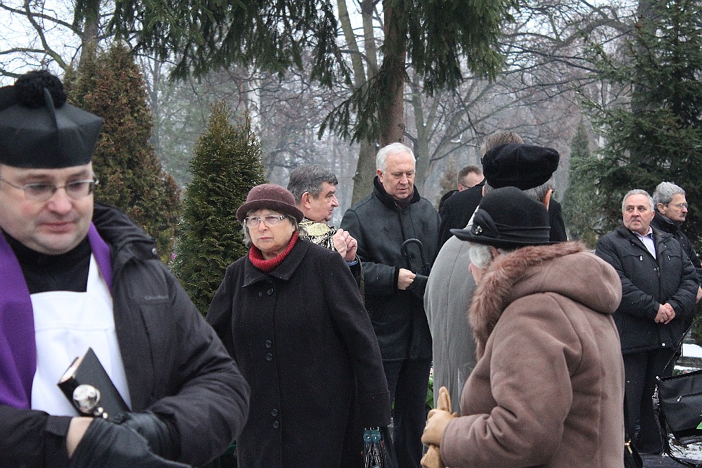 Kilkaset osób przyszło pożegnać redaktora Czesława Pańczuka