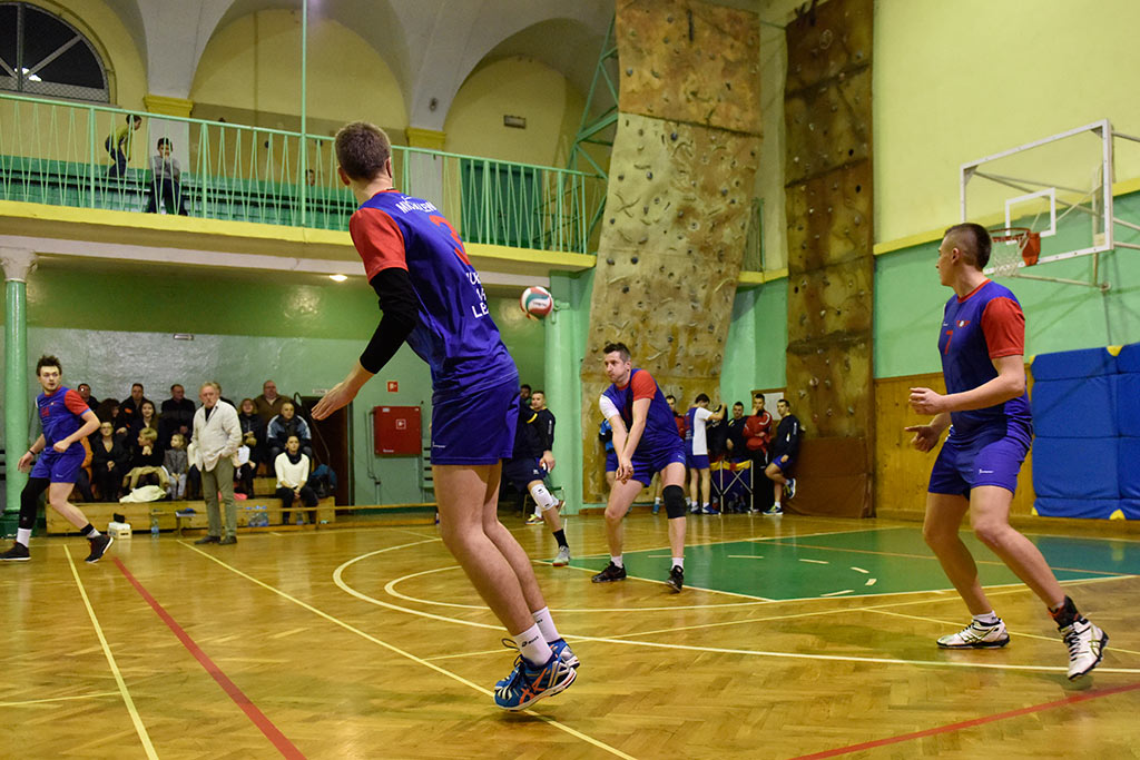 Siatkarze Ikara po zaciętym meczu pokonali Pogoń Góra