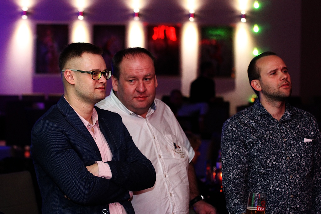 Top One rozgrzał do czerwoności publiczność w Sunny Club Music