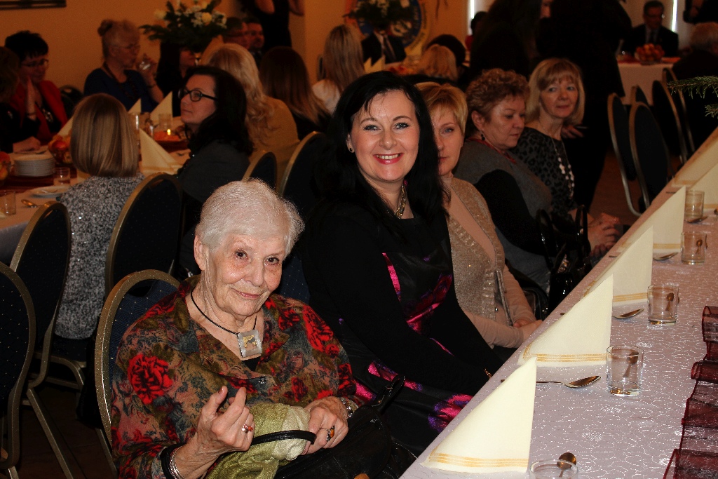 TPD uhonorowało przyjaciół dzieci  medalami i statuetkami