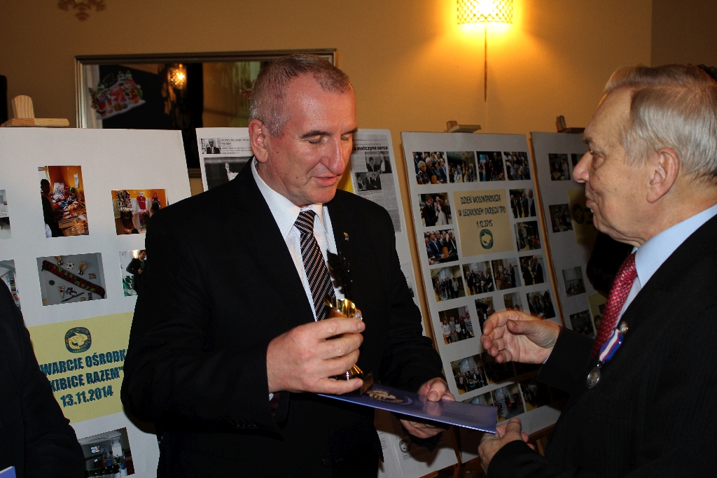 TPD uhonorowało przyjaciół dzieci  medalami i statuetkami