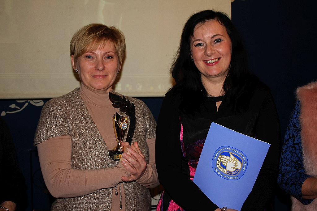 TPD uhonorowało przyjaciół dzieci  medalami i statuetkami