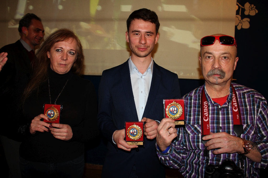 TPD uhonorowało przyjaciół dzieci  medalami i statuetkami