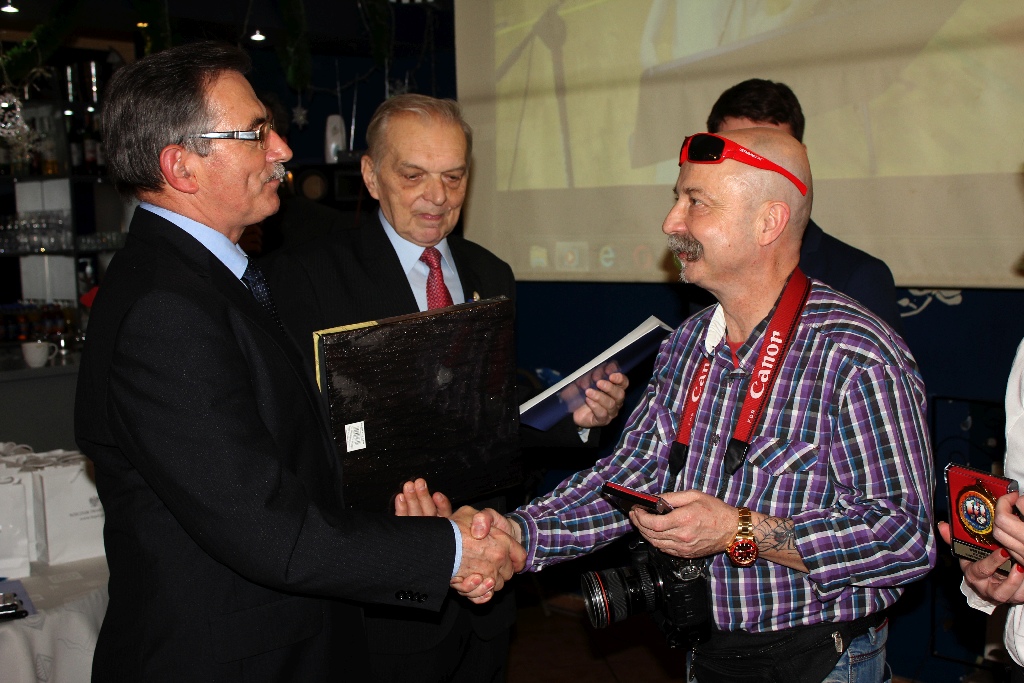 TPD uhonorowało przyjaciół dzieci  medalami i statuetkami