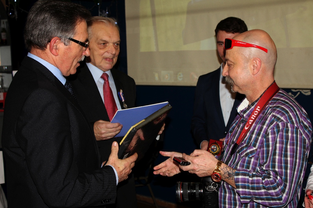 TPD uhonorowało przyjaciół dzieci  medalami i statuetkami