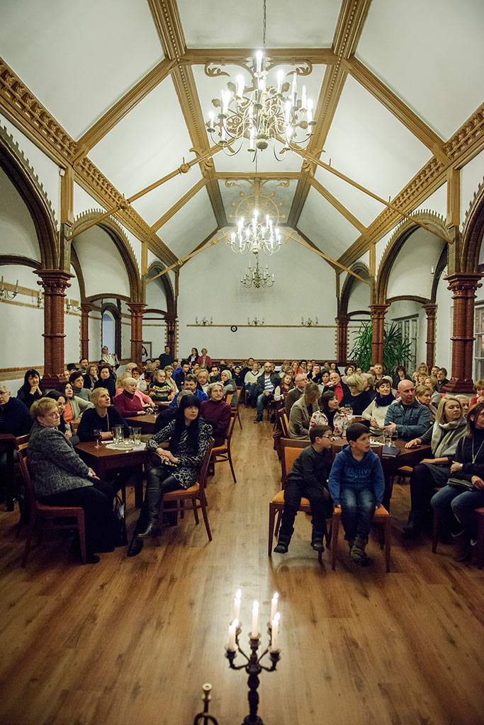 Pełną salę zgromadził koncert kolęd jazzowych w bibliotece