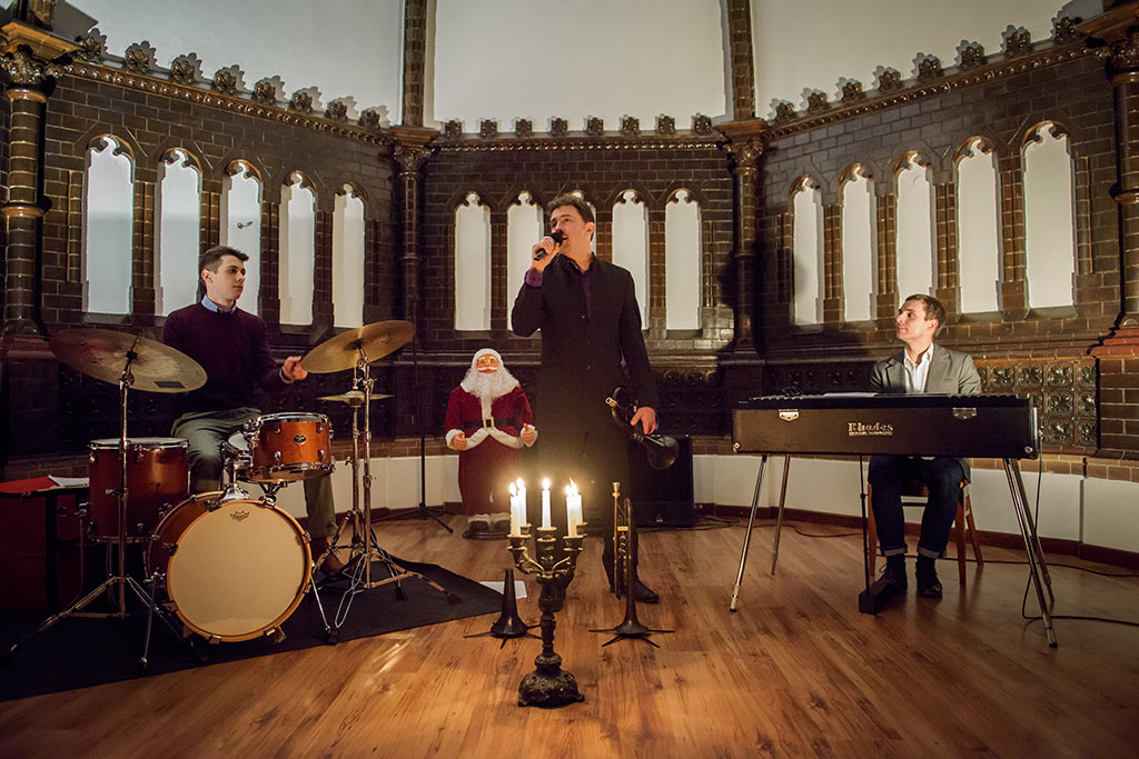 Pełną salę zgromadził koncert kolęd jazzowych w bibliotece