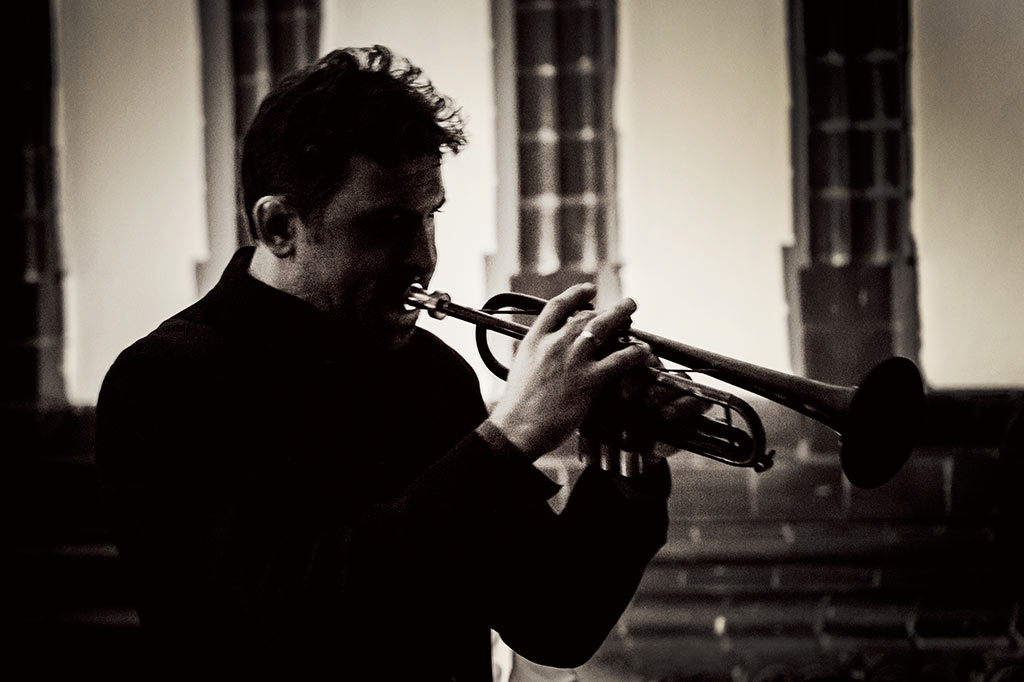 Pełną salę zgromadził koncert kolęd jazzowych w bibliotece