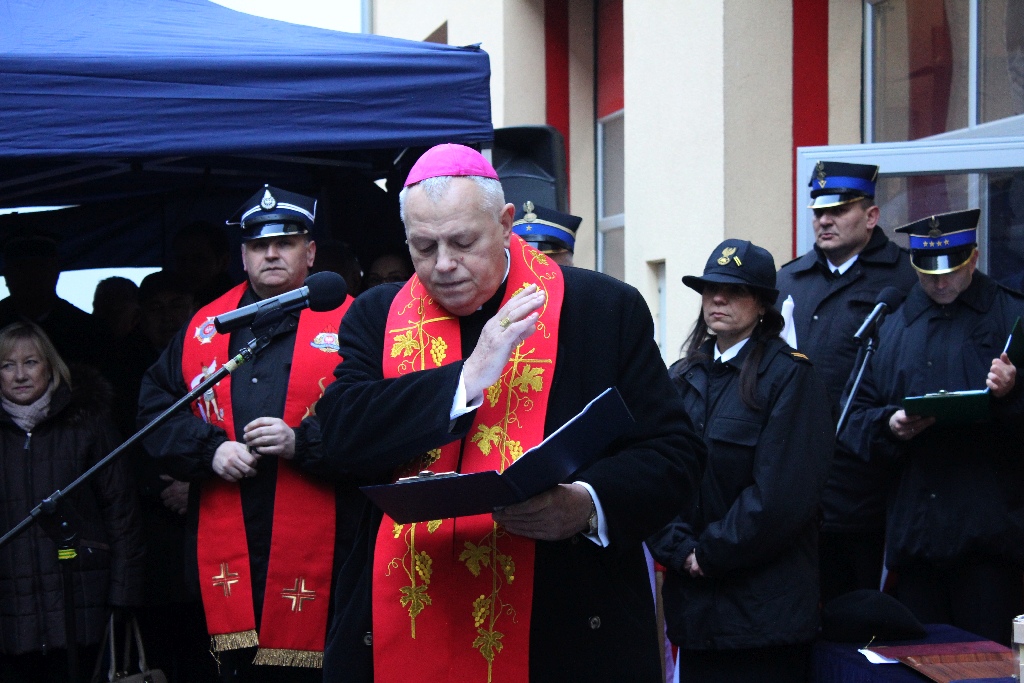 Strażacy pochwalili się zakończoną inwestycją i nowym sprzętem