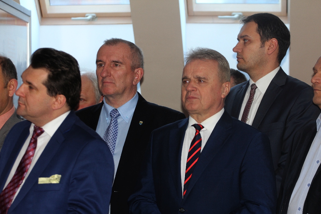 Strażacy pochwalili się zakończoną inwestycją i nowym sprzętem