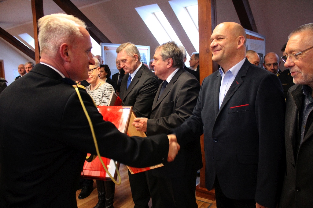 Strażacy pochwalili się zakończoną inwestycją i nowym sprzętem