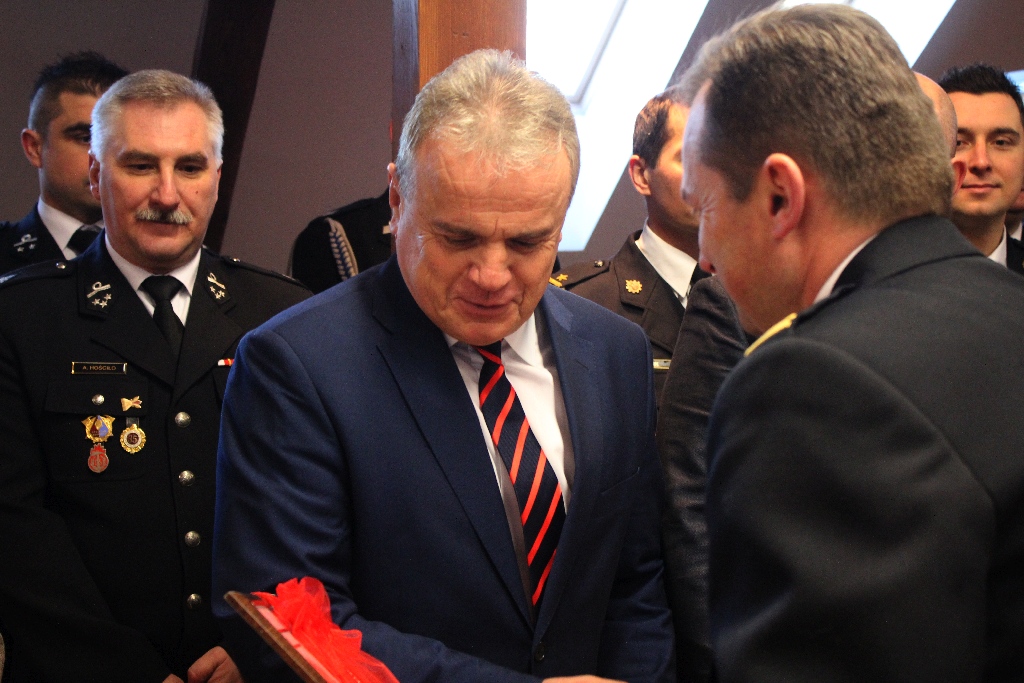 Strażacy pochwalili się zakończoną inwestycją i nowym sprzętem