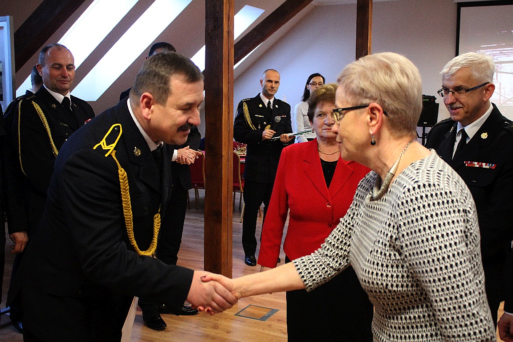 Strażacy pochwalili się zakończoną inwestycją i nowym sprzętem