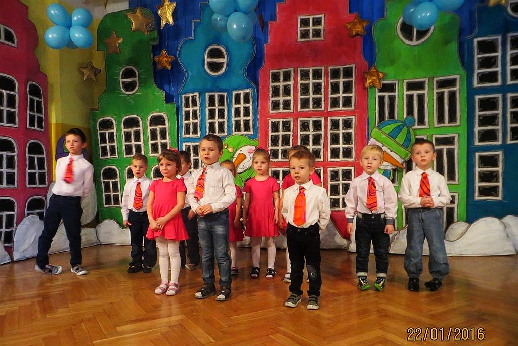 Przedszkolaki przygotowały program dla babć i dziadków