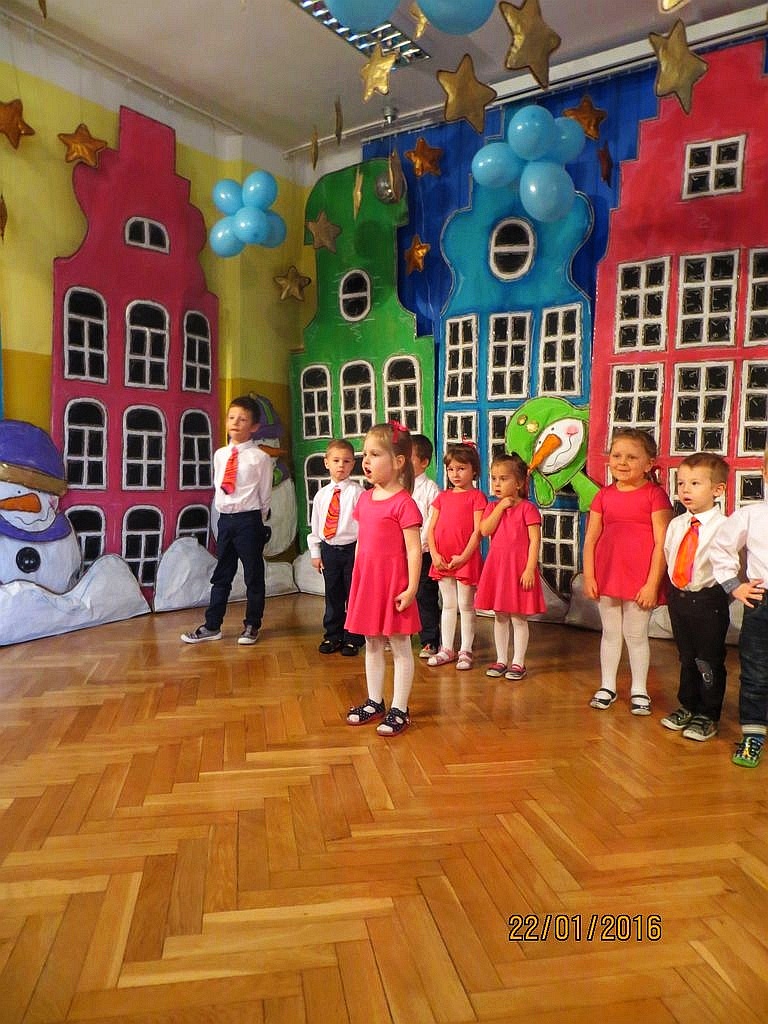 Przedszkolaki przygotowały program dla babć i dziadków