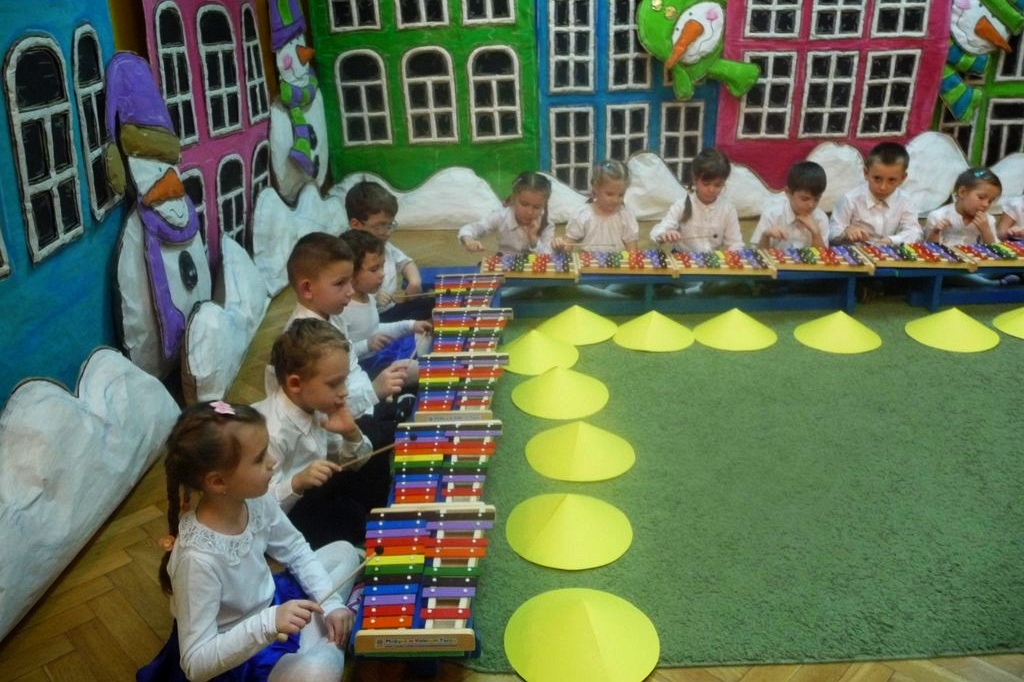 Przedszkolaki przygotowały program dla babć i dziadków
