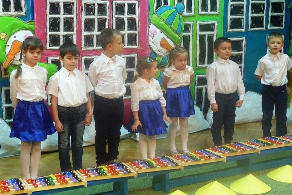 Przedszkolaki przygotowały program dla babć i dziadków