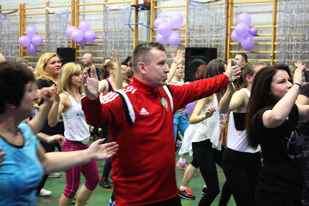 Ponad sto osób zatańczyło Zumbę dla Sławka Dobrzańskiego