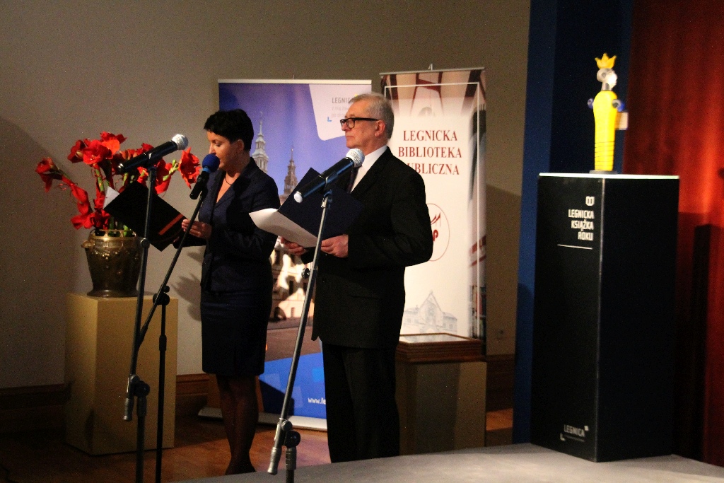 Marcin Makuch odebrał statuetkę za Legnicką Książkę Roku 2015