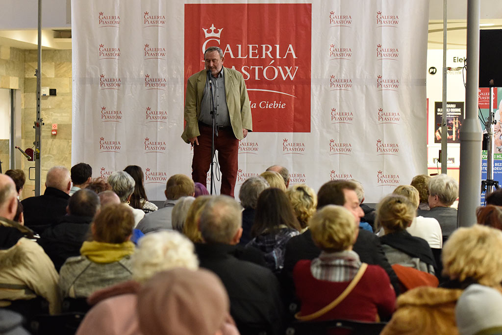 Tadeusz Drozda wystąpił dla seniorów w Galerii Piastów