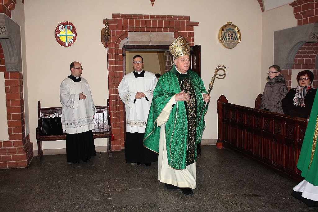 Legniccy myśliwi kolędowali i częstowali grochówką na rynku