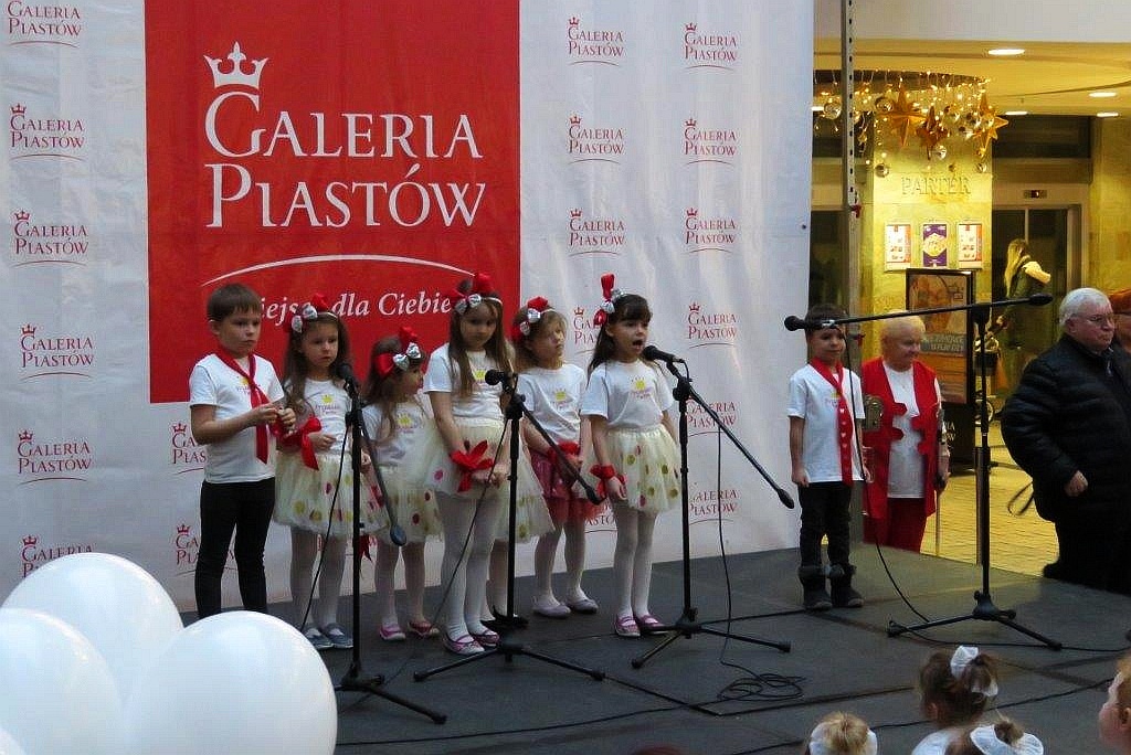 Legnickie przedszkolaki zaprezentowały się w Galerii Piastów
