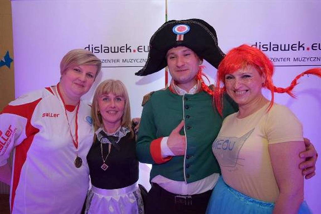 Ponad setka przebierańców bawiła się na balu karnawałowym