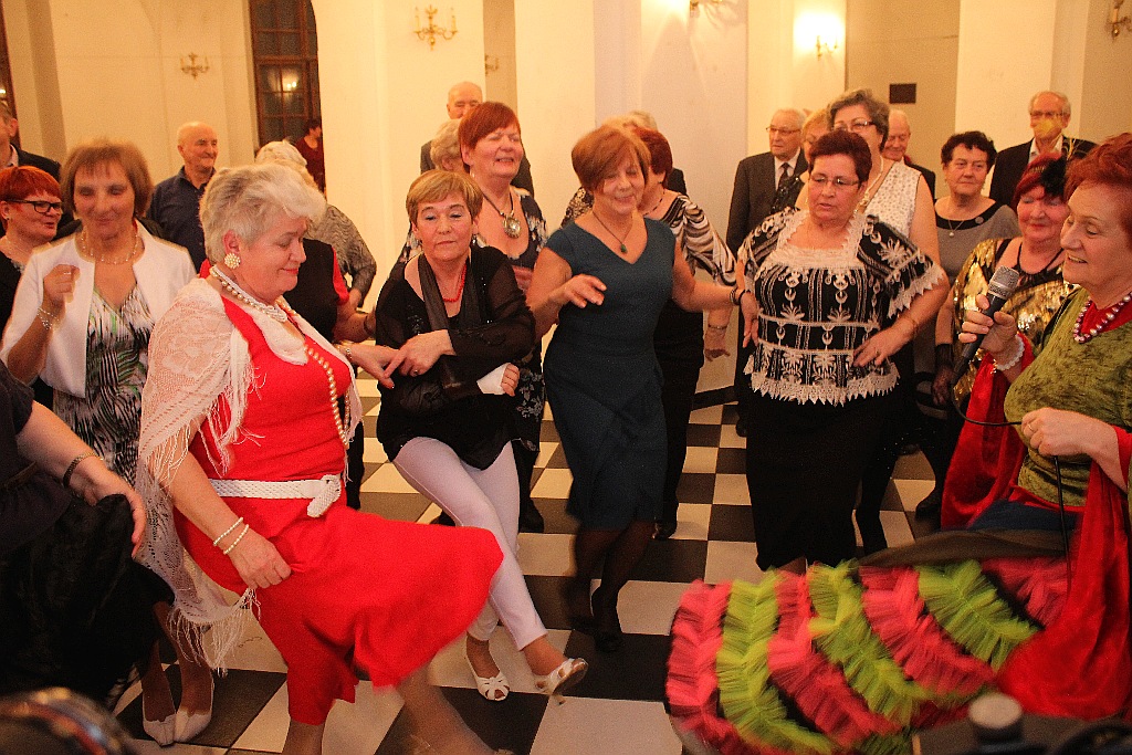 Legnickie Centrum Seniora zorganizowało  „Zapustny wtorek”
