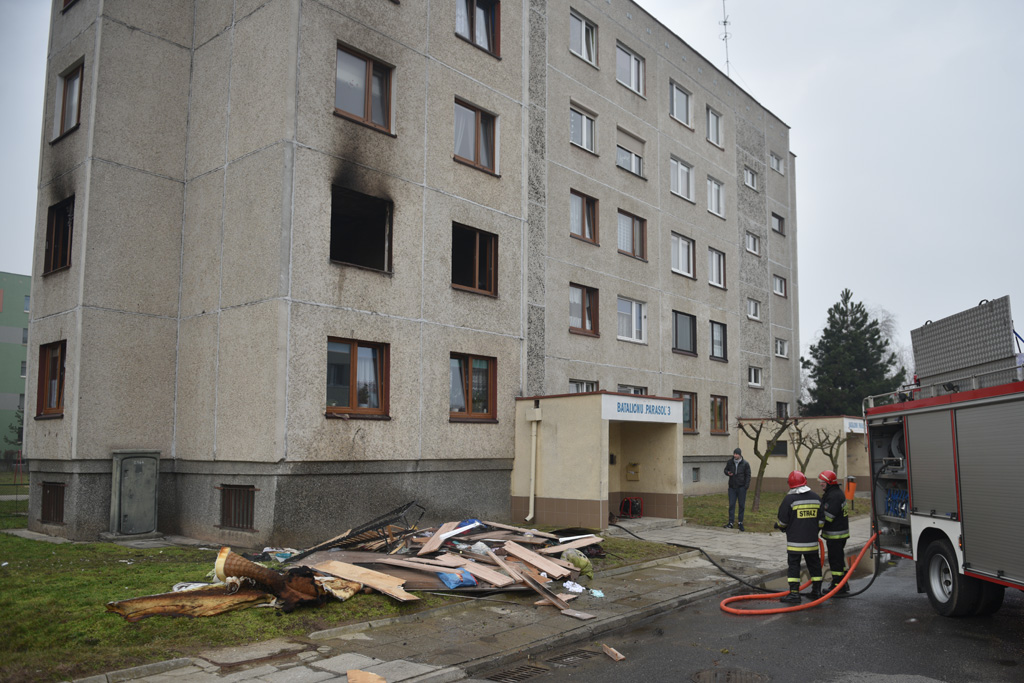Spłonęło remontowane mieszkanie przy ulicy Batalionu Parasol