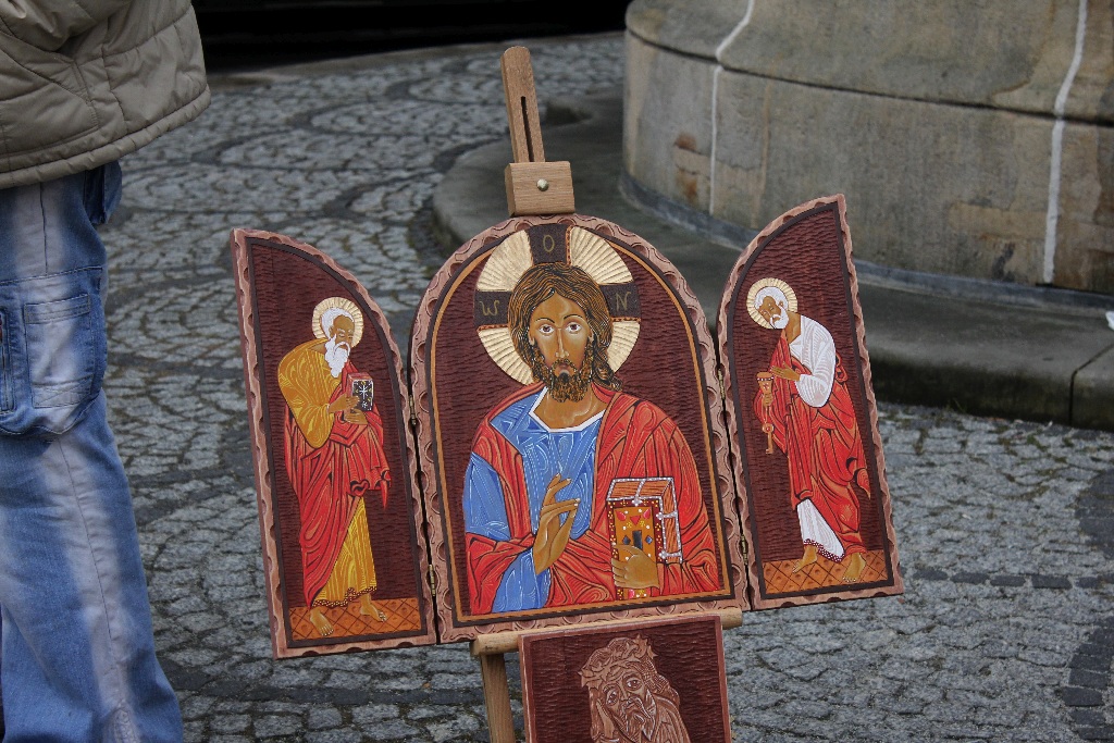 Jarmark Staroci w Rynku wciąż cieszy się uznaniem legniczan