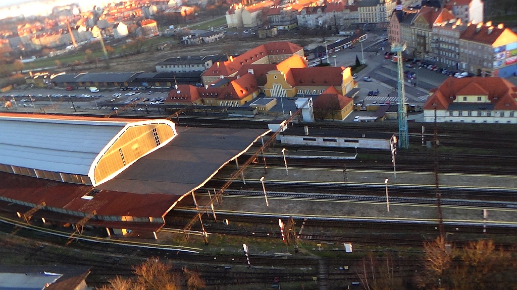 Zobacz niesamowite zdjęcia Legnicy z lotu paralotnią