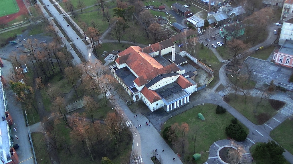 Zobacz niesamowite zdjęcia Legnicy z lotu paralotnią