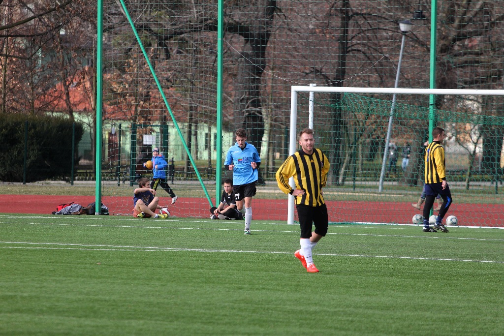 Sparing:  Iskra Kochlice  pokonała  Mewę Kunice 5:2