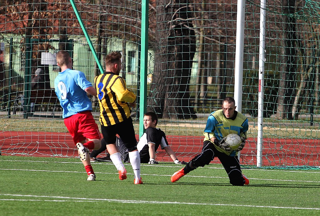 Sparing:  Iskra Kochlice  pokonała  Mewę Kunice 5:2