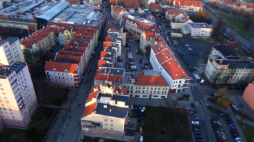 Zobacz niesamowite zdjęcia Legnicy z lotu paralotnią