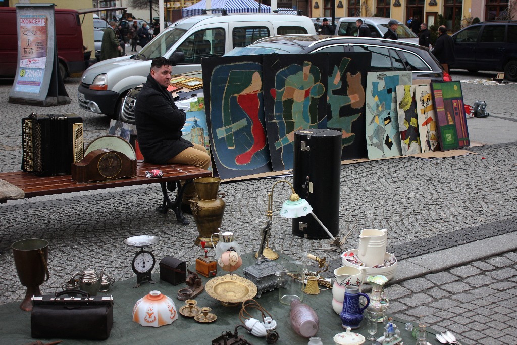 Jarmark Staroci w Rynku wciąż cieszy się uznaniem legniczan