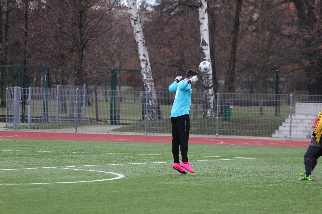 Sparing:  Iskra Kochlice  pokonała  Mewę Kunice 5:2