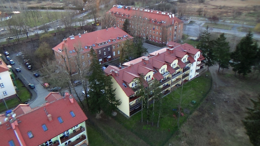 Zobacz niesamowite zdjęcia Legnicy z lotu paralotnią
