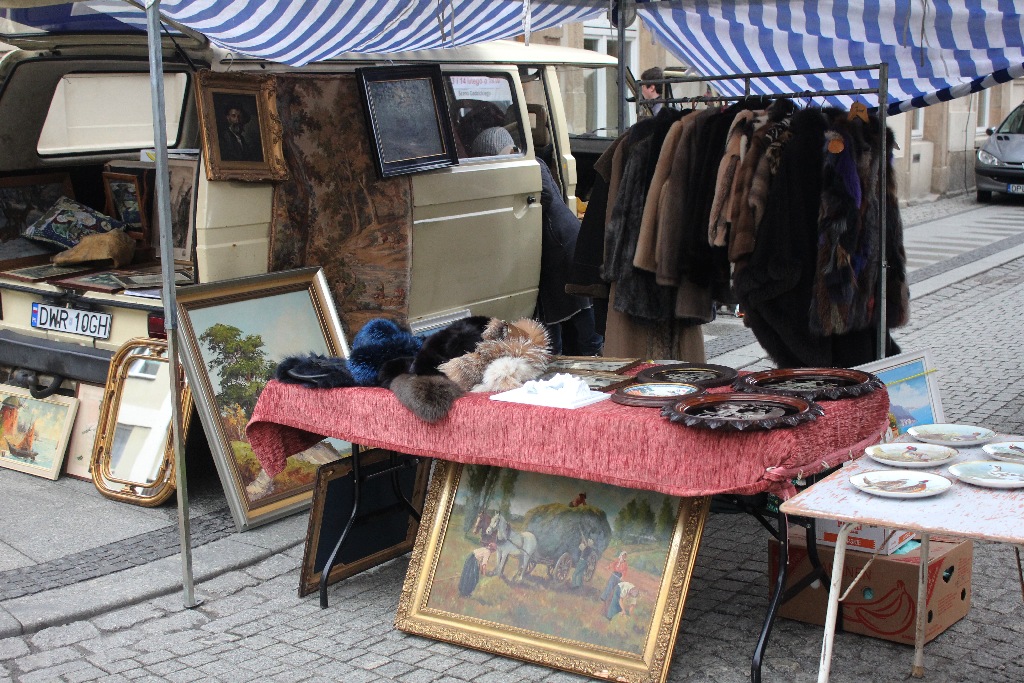 Jarmark Staroci w Rynku wciąż cieszy się uznaniem legniczan