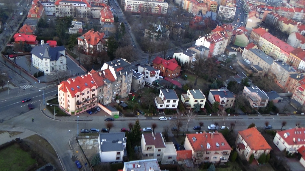 Zobacz niesamowite zdjęcia Legnicy z lotu paralotnią
